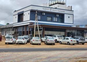 Kanha Hotel and Restaurant