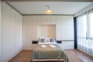 Stylish 1-Bedroom Apt- Experience Citys Pulse