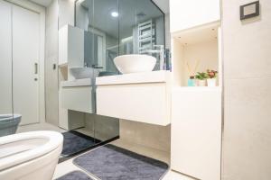 Stylish 1-Bedroom Apt- Experience Citys Pulse