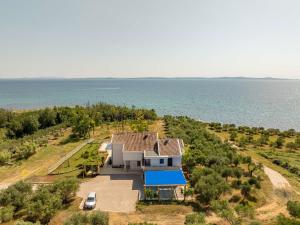 Coast Secluded House with Heated Pool