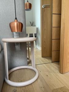 Premium Tolkiena House Mokotów 2- bedrooms & living room, terrace with garden, free underground parking & free high-speed Wi-Fi