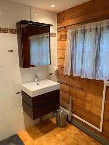 Lodges Chalets dans les bois : photos des chambres