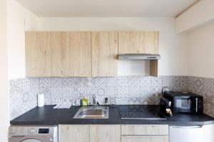 SWEETY- IDEAL COUPLE Moderne 2P, vue mer, parking, clim