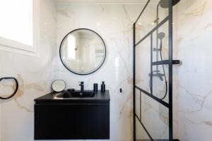 SWEETY- IDEAL COUPLE Moderne 2P, vue mer, parking, clim