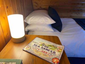 Merrihaven - luxury cottage with sea views