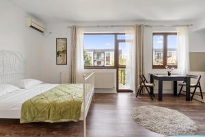 Airport Flat & Parking