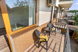 Airport Flat & Parking