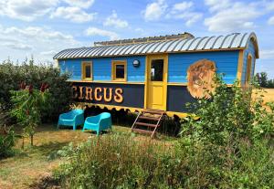 La roulotte CIRCUS des Grillots