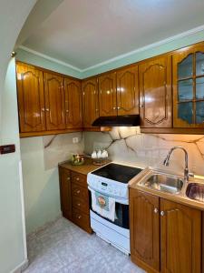 Bicuni Brothers Guesthouse-Couples Room