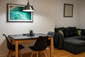 Landvue Stays, Modern, 2 bed apartment with free parking!
