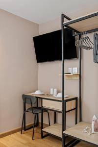 Ezequiel Montes By Homirent