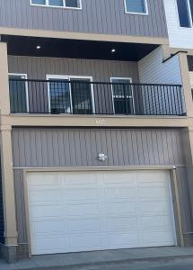 Cozy house with 4 Bedrooms 3 Full bath and 1 half bath