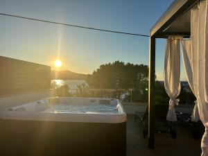 Beachfront house Miamore - 10 m from the sea