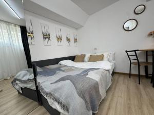 Apartment next to the sea, center