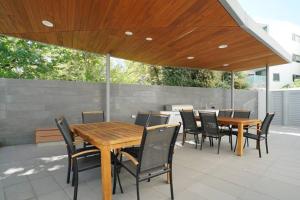 79 Close to Optus & Crown Rivervale sleeps 2