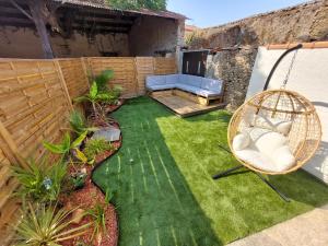 La Tropikaz - Jungle room