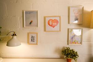 Charming Basement Suite with Private Entrance Near Subway, Koreatown & UofT