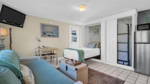 Waterfront Suite Heated Pool 2 mins 2 beach