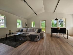 Vacation home near lake and nature