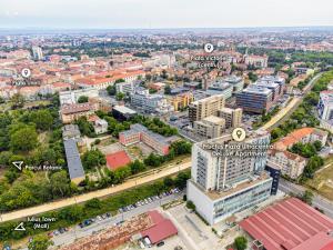 Fructus Plaza ULTRACENTRAL ApArt Hotel - DeLuxe Apartment with Free Parking and Big Balcony