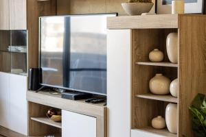 ROOFTOP HIDEAWAY, JACUZZI, BBQ & PETss