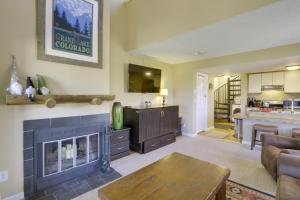 Walk to Ski Lifts Mtn-View Granby Retreat!