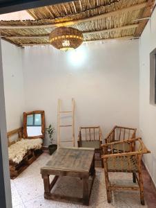 Apartment and courtyard 8 minutes to the beach