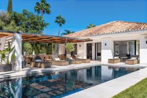 Sunset Villa With Pool