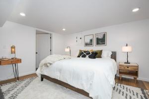 Bright & Modern Basement Apartment Dt Nhood