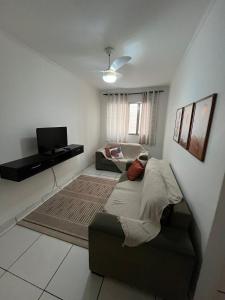 Pé na areia - 6 Hospedes Praia da Guilhermina- WI FI - Garagem- Quiosques e bares Supermercados ao lado