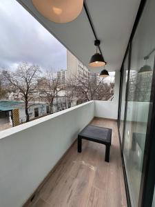 Departamento con balcon Centro La Plata by Lofter