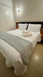 MO 1716 Excelente Apartamento na Av Ibirapuera