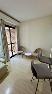 MO 1716 Excelente Apartamento na Av Ibirapuera