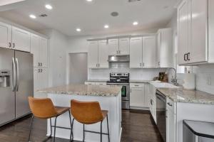 Miss You In The Morning , Broadway Boho