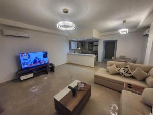 2 Bedroom Fully Furnished