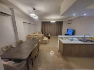 2 Bedroom Fully Furnished