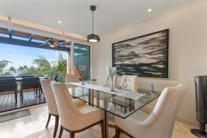 Beachfront Penthouse with Jacuzzi & Beach club