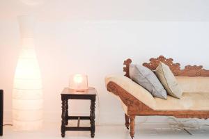 hot tubpedal boatpaddle boardsfire pitbbqchic