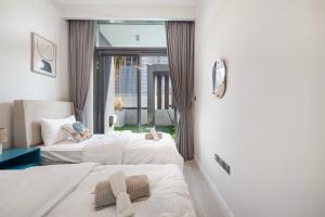 Downtown culture village escape