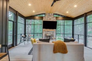 Starry Night on Monteagle-Retreat Waters Edge