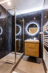 My Paris Apartments - Champs Elysées