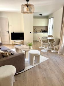 SOLEA - Vieux Port, Terrasse, Plages & Palais