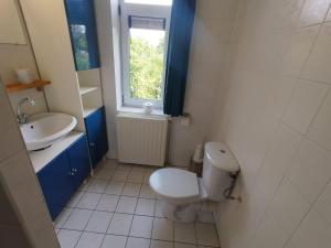 Cozy Beach House Beautiful Water View, WiFi & Parking