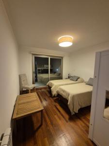 Amplio y Exclusivo frente al lago