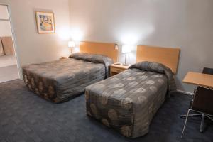 Crown Hotel Motel