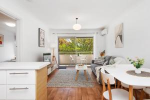22 Superb Subiaco Apt for Couplesparkng