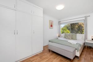 22 Superb Subiaco Apt for Couplesparkng