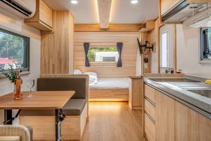 Daebudo Yeonghungdo Sanchon Caravan