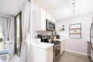 NEW-Maui is Calling - Ocean View Modern Chic West Maui Retreat