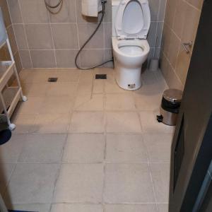 Cozy Gutz Place at 16th